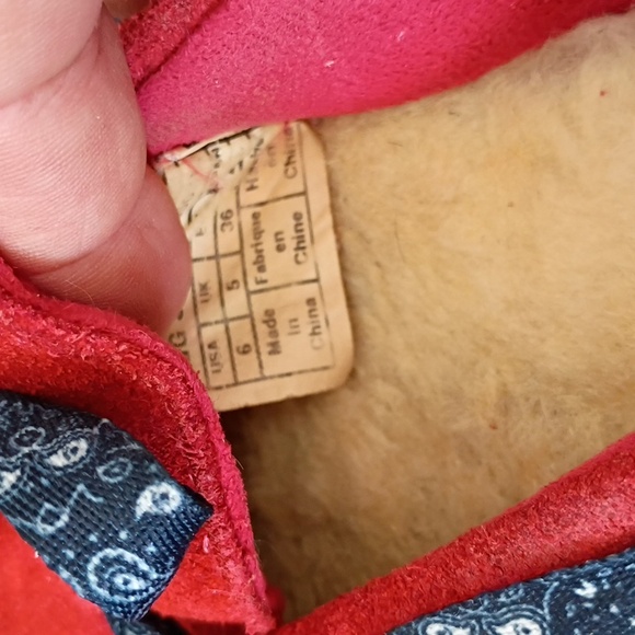 UGG RED SLIPPERS FOR WOMEN - Picture 6 of 11